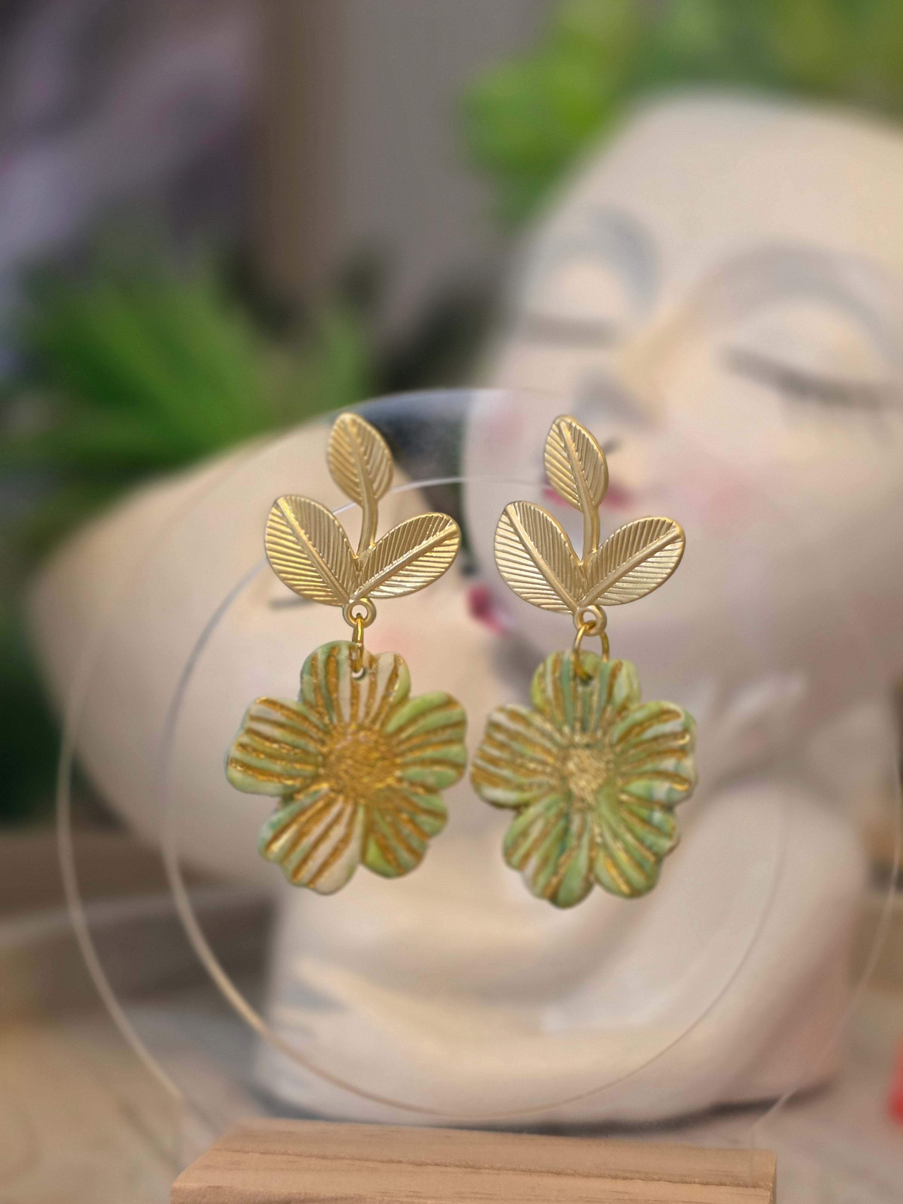 Green gold flower leaf
