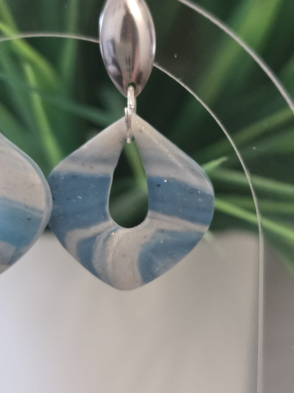 Blue white drops