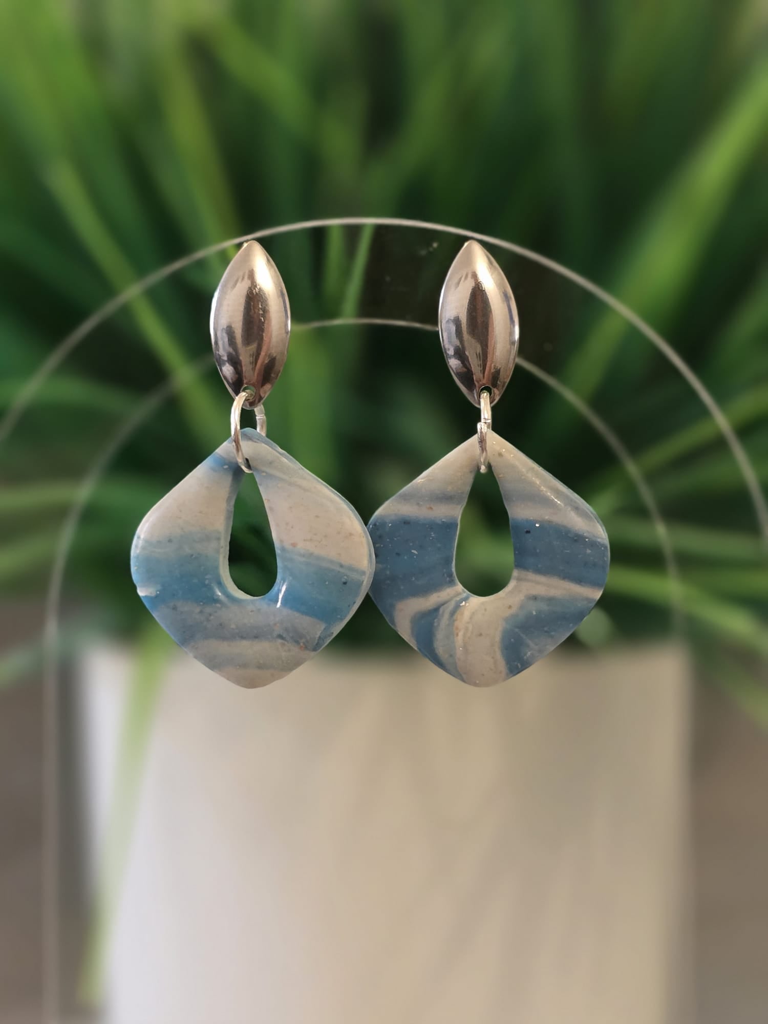 Blue white drops